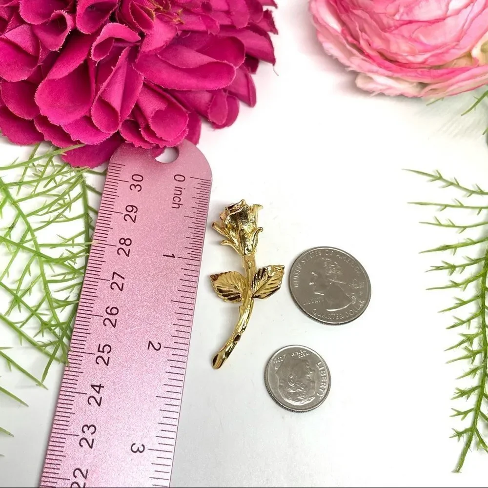 VINTAGE⚜️Golden Blooming Rose Stem Brooch